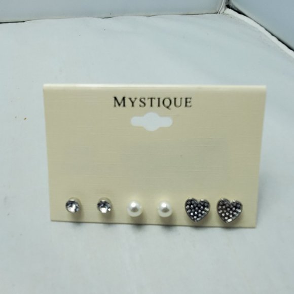 2 FOR $12 Mystique 2 PKS of rhinestone and pearl earrings - Picture 2 of 3